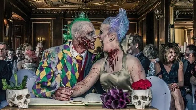 Pernikahan Unik Bertema Zombie (sumber: boredpanda)