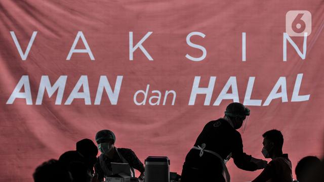 Vaksinasi Massal di Pelabuhan Sunda Kelapa Membeludak