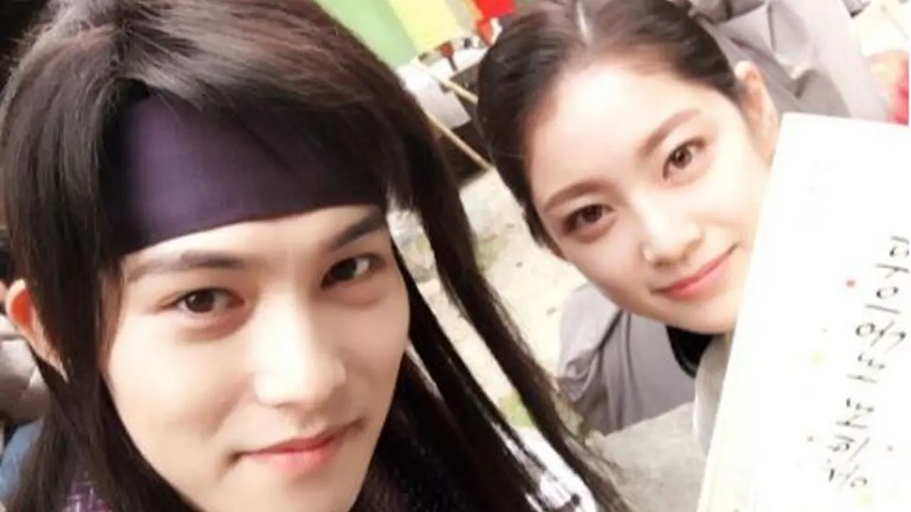 [Bintang] 'Balikan', Lee Jong Hyun CNBLUE dan Gong Seung Yeon Makin Mesra