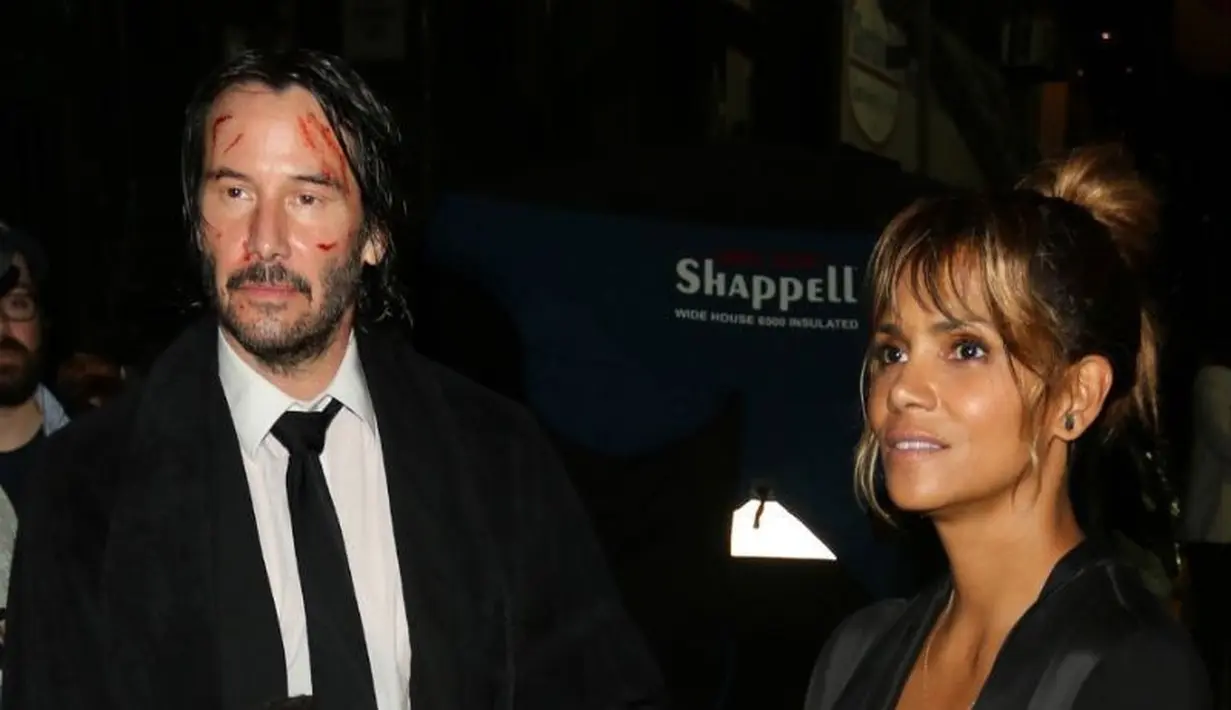 Halle Berry da Keanu Reeves dikabarkan berencan! (Public)