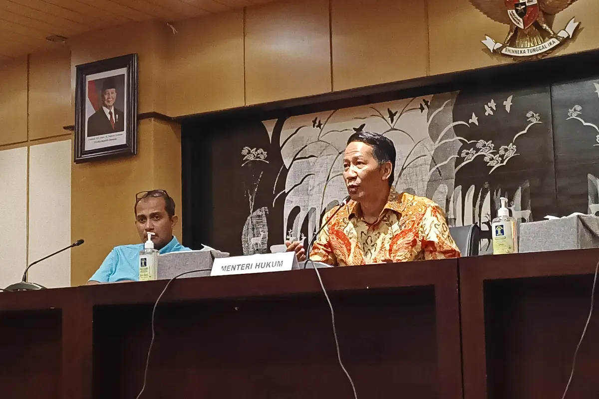 Menteri Hukum (Menkum) Supratman Andi Agtas saat konferensi pers di Kantor Kemenkum RI, Jakarta, Jumat (27/12/2024).