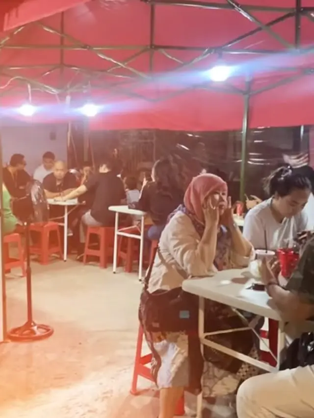 Nagita Slavina perkenalkan warung nasi goreng Mama Gigi (Instagram/raffinagita1717)