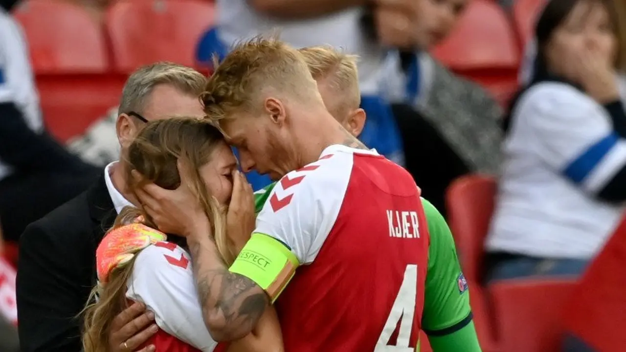 Simon Kjaer Tenangkan Istri Christian Eriksen