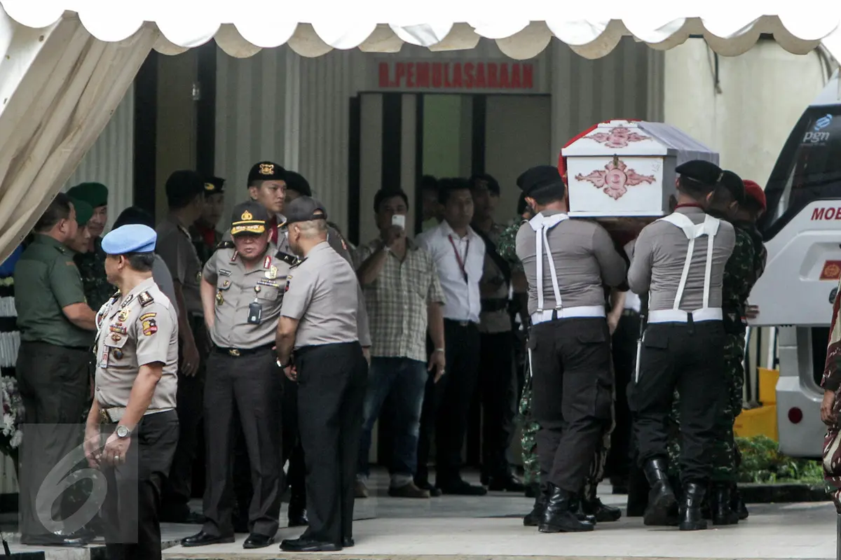 20160321- Jenazah Korban Jatuh Heli TNI Tiba di RS Polri -Jakarta- Yoppy Renato