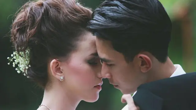 Dahlia Poland dan Fandy Christian 
