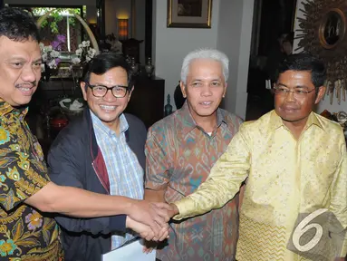  Kesepakatan damai antara KIH dengan KMP di kediaman Hatta Rajasa, Jakarta, Sabtu (15/11/2014)(Liputan6.com/Herman Zakharia)