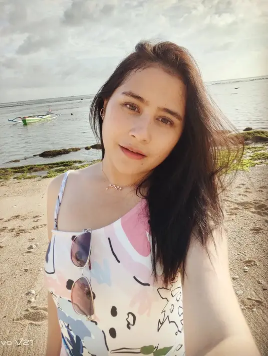 Prilly Latuconsina (Instagram/prillylatuconsina96)