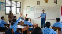 10 Panduan Presentasi Materi di Depan Kelas agar Maksimal, Siswa Sekolah Wajib Paham