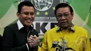 Ketua Umum Golkar Agung Laksono (kanan) disambut Sekjen PKB Kadir Karding saat PP Partai Golkar Munas Ancol berkunjung ke DPP PKB, Jl. Raden Saleh, Jakarta. Rabu (18/3/2015). (Liputan6.com/Johan Tallo)