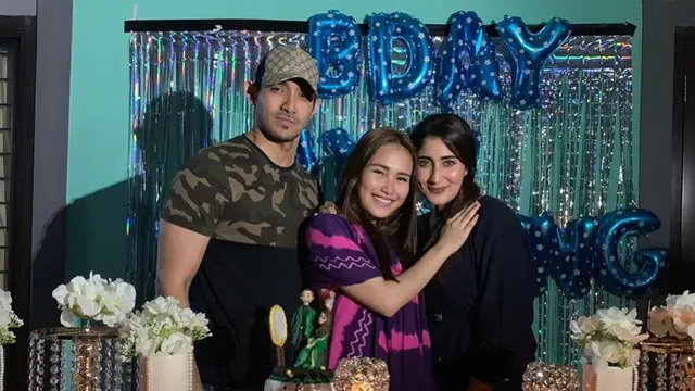 6 Potret Persahabatan Ayu Ting Ting dan Tania Nadira, Bak Saudara Kandung