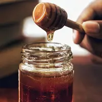 Mad Honey, madu unik asal Nepal dengan segudang manfaat. (Foto: Unsplash/Arwin Neil Baichoo)
