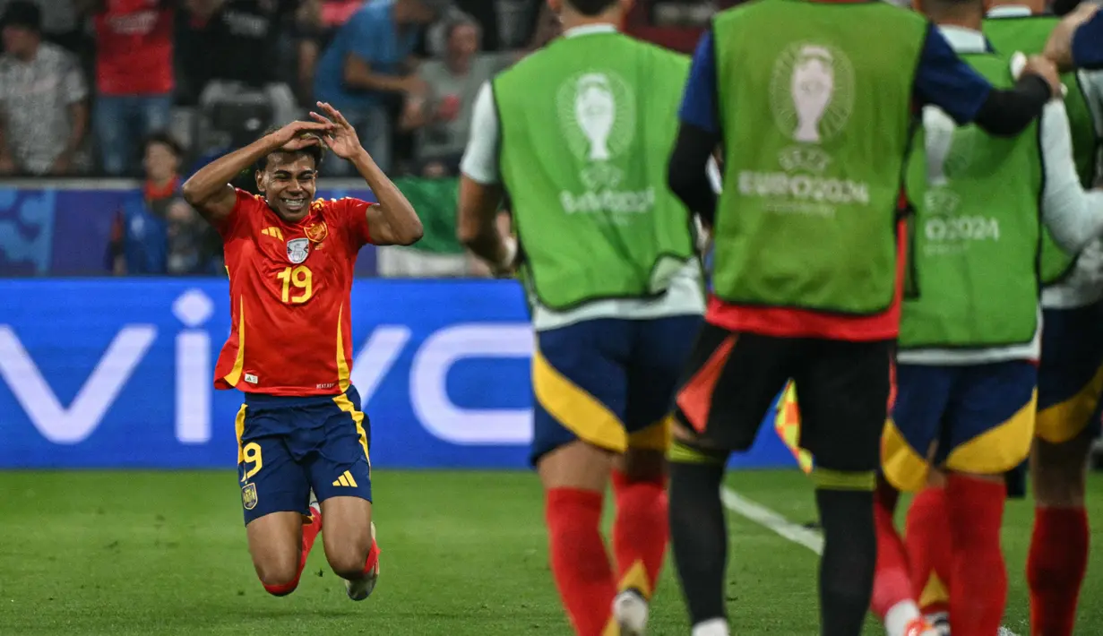 Gol Yamal juga mengalahkan kandidat kuat lainnya, yakni gol salto Jude Bellingham ke gawang Slovakia di Babak 16 Besar. (JAVIER SORIANO / AFP)