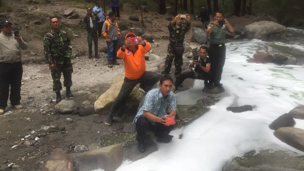Tinggal Sembilan Korban Gas Beracun Kawah Ijen yang Dirawat