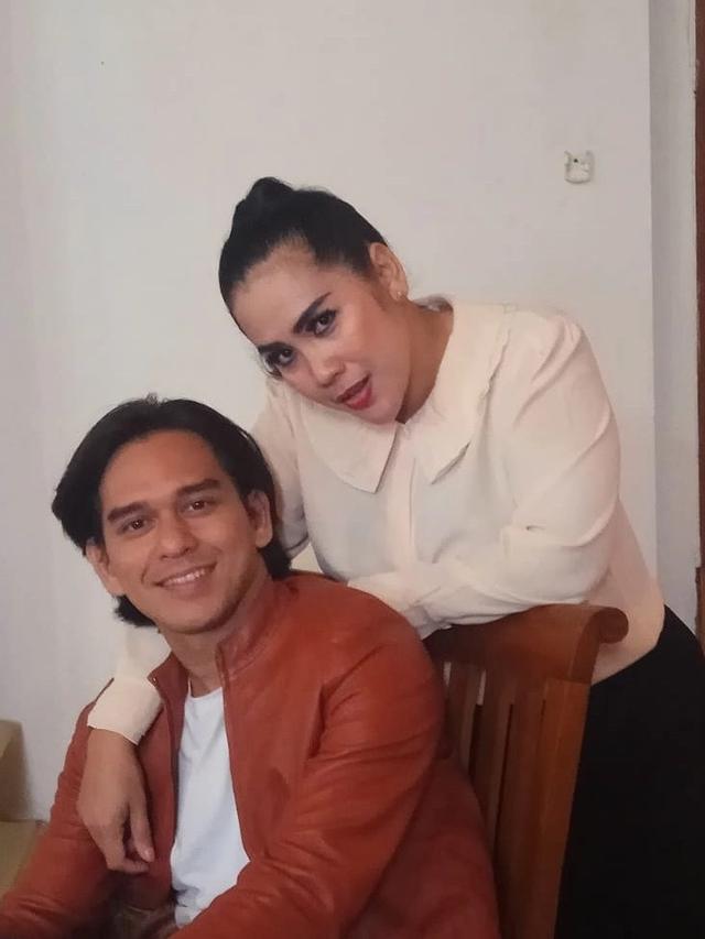 7 Potret Rangga Azof dengan Pemain Buku Harian Seorang Istri, Curi ...