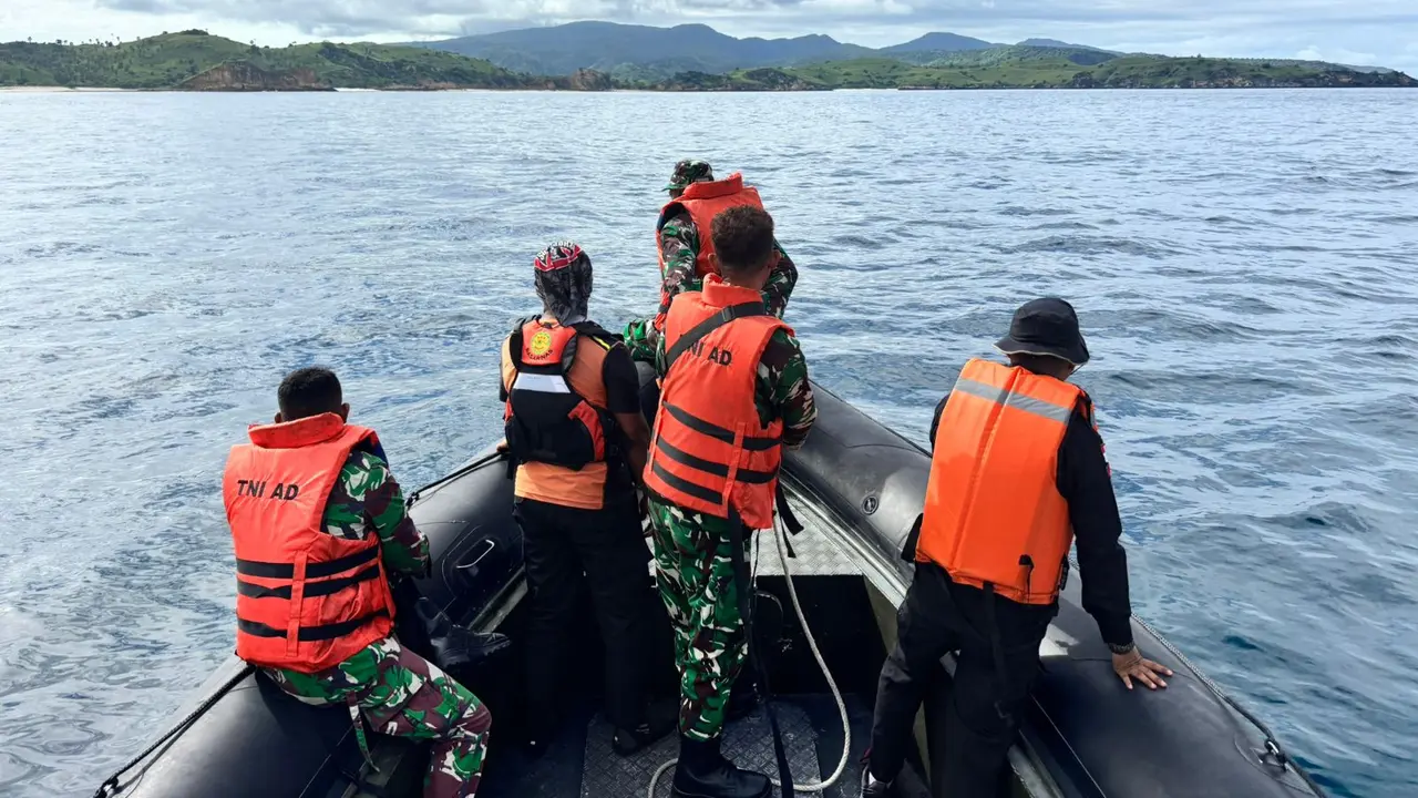 Pencarian WN Spanyol korban tenggelamnya KM Putri. (Istimewa)