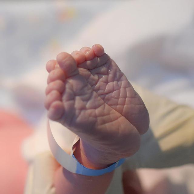 Momen Persalinan Anak Ketiga Jennifer Bachdim. (Sumber: Instagram/jenniferbachdim)