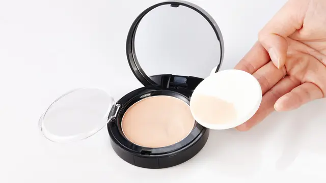 Beda Jenis Bedak, Beda Juga Fungsinya untuk Menyempurnakan Makeup