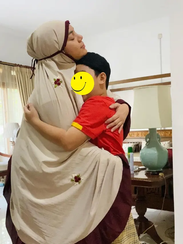 Resmi Bercerai, Ini 6 Potret Tangguh Thalita Latief Jadi Single Parent