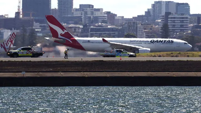 Pendaratan Darurat Pesawat Qantas dan Kebakaran Rumput Picu Pembatalan 11 Penerbangan dari Bandara Sydney