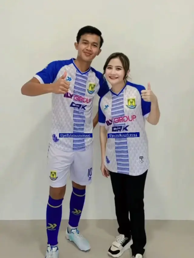 Tampilan Prilly Latuconsina Jadi Pemilik Klub Sepak Bola/dok.  (@Denny74setiawan_))