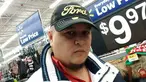 Jurnalis televisi Canal Hable Como Habla (HCH), Igor Padilla berselfie sebelum tragedi penembakan di San Pedro Sula, Honduras (17/1). Igor Padilla dilaporkan tewas setelah ditembak oleh pria berseragam polisi Selasa (17/1) waktu setempat. (AFP Photo/Ho)
