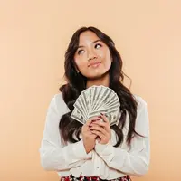 Perempuan lebih pintar mengatur keuangan. (Foto: Freepik/drobotdean)