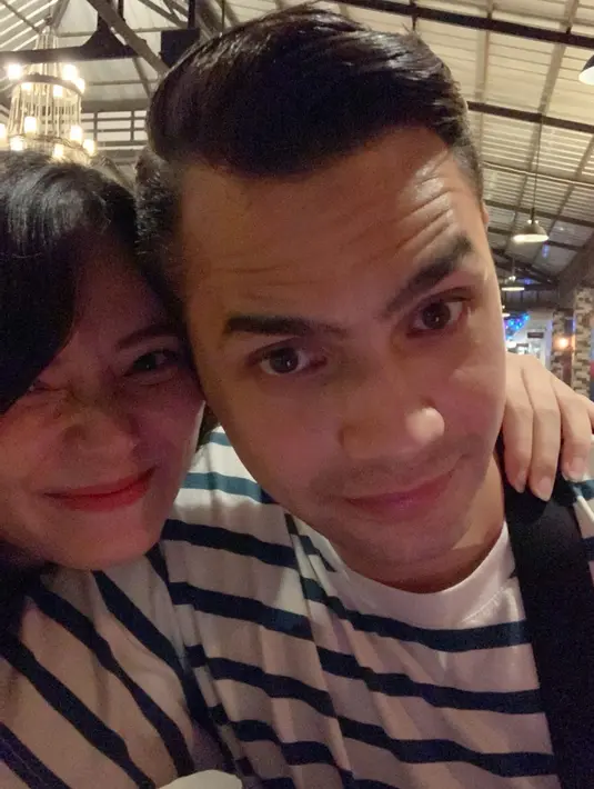 Asmirandah dan Jonas Rivanno (Instagram/asmirandah89)