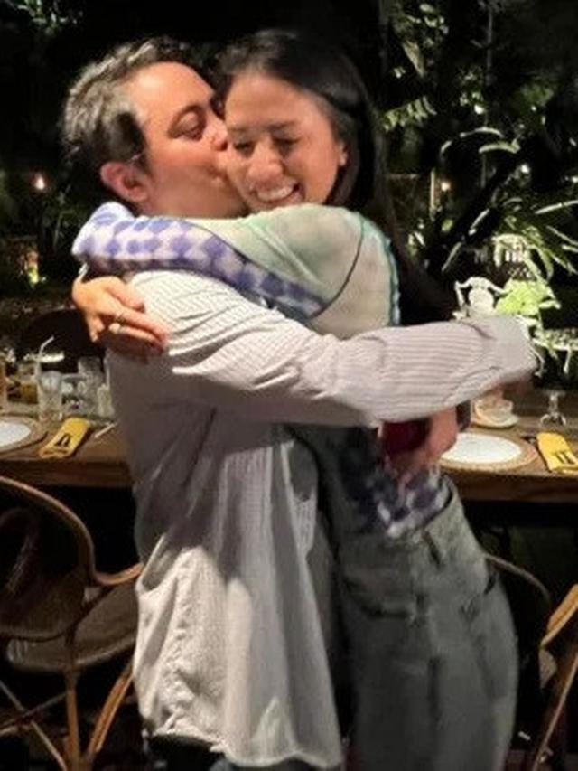 6 Momen Aulia Sarah Pemeran Badarawuhi 'KKN di Desa Penari' Dilamar Kekasih, Romantis