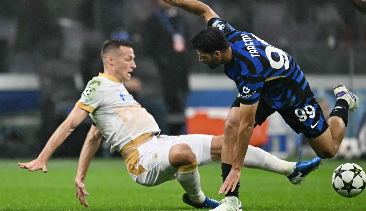 Taremi yang bergabung ke Inter dengan status bebas transfer pada bulan Juli setelah meninggalkan Porto, menunjukkan kelasnya dengan performa gemilang yang membantu Nerazzurri meraih kemenangan. (AFP/Gabriel Bouys)