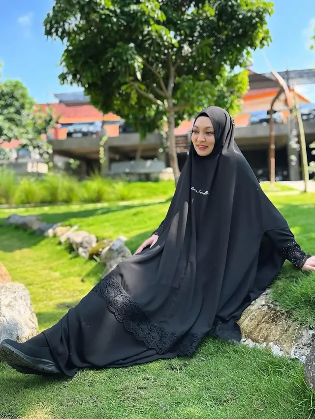 Model Gamis Pilihan Angelina Sondakh/Foto via Instagram @angelinasondakh09