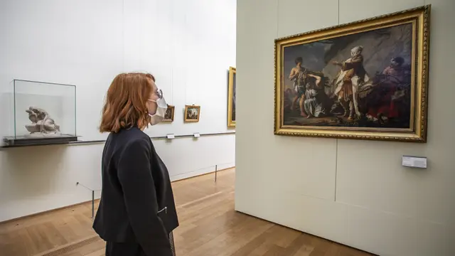 FOTO: Prancis Izinkan Museum Kembali Terima Pengunjung