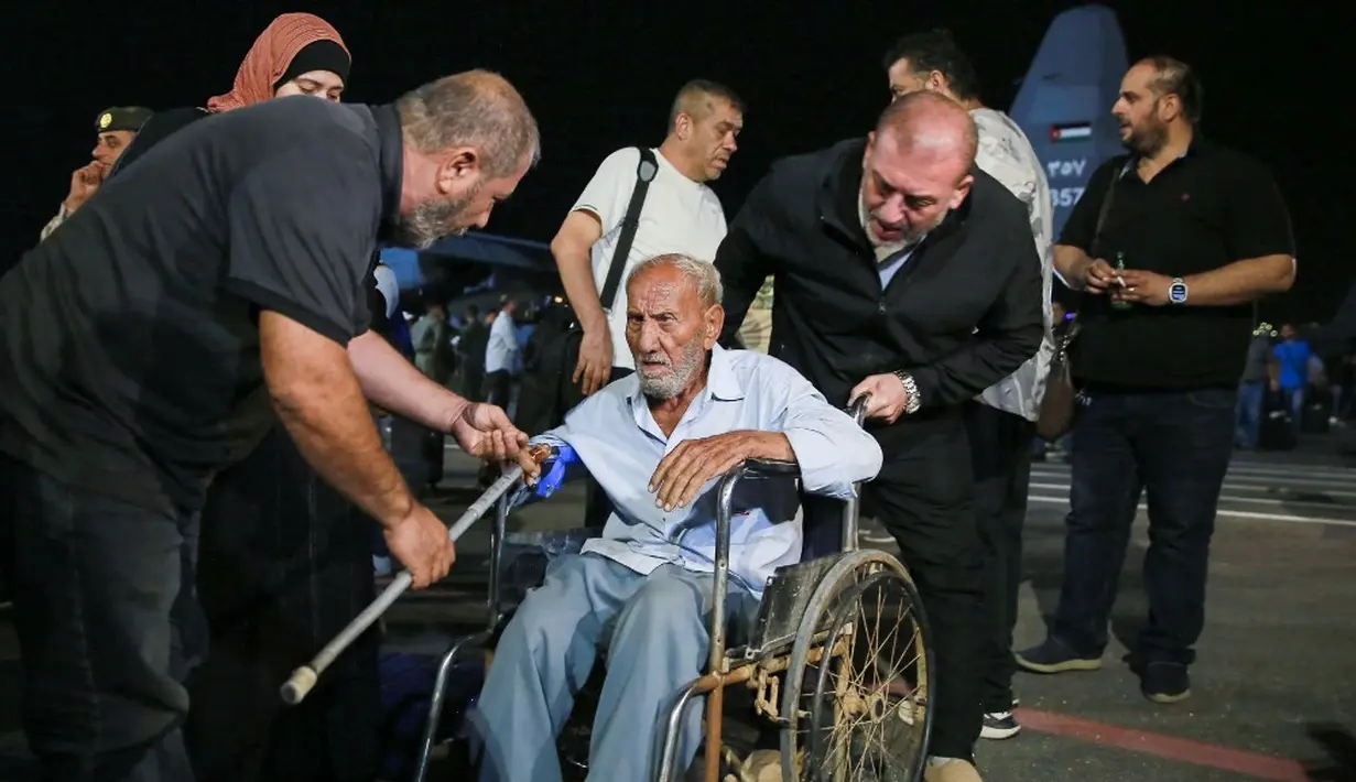 <p>Kementerian Luar Negeri RI mengungkapkan, Indonesia sangat prihatin dengan situasi terakhir di Sudan yang semakin memburuk. (Khalil MAZRAAWI/AFP)</p>