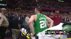 Berita video game recap NBA 2017-2018, Cleveland Cavaliers vs Boston Celtics dengan skor 102-99.