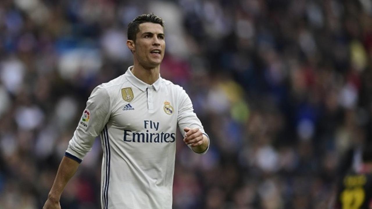 Cristiano Ronaldo mencetak gol setiap 105 bersama Real Madrid di La Liga musim ini. 