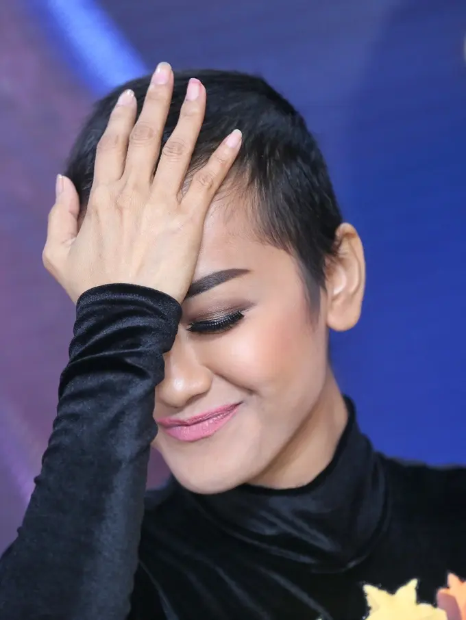 [Bintang] Julia Perez