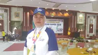 Legenda bulutangkis, Verawaty Fajrin, mengenang kesuksesannya di Asian Games 1978 ketika turut dalam pawai obor di Banjarmasin. (Bola.com/Zulfirdaus Harahap)