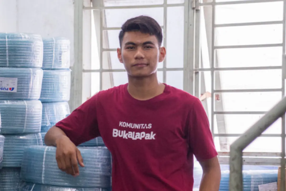 Kolaliandri Ginting, pemuda Medan yang sukses jualan online di Bukalapak. Dok: Bukalapak