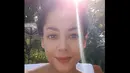 <p>Pada foto-foto yang dia unggah melalui Instagram tersebut, terlihat paras cantik Lulu Tobing yang kerap tampil tanpa makeup berlebih. (Foto: instagram.com/@lutob)</p>