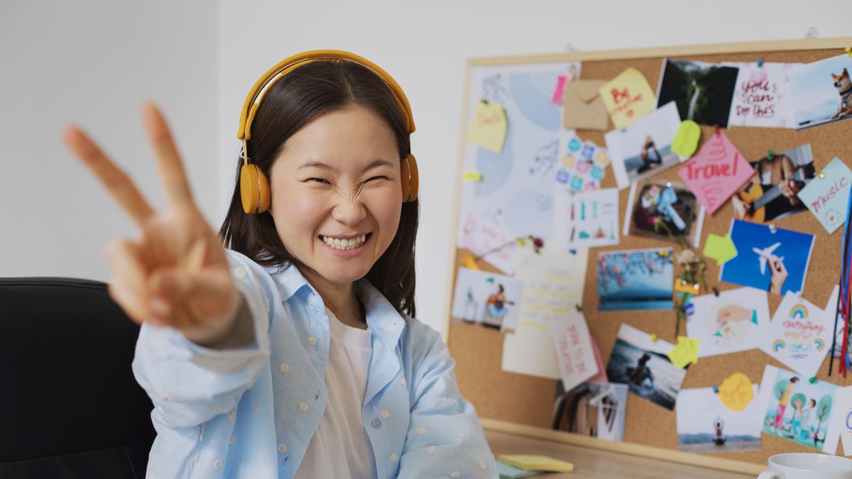 Kreatif dan Penuh Ide, Ini Tipe MBTI yang Cocok Berkarier di Industri Kreatif