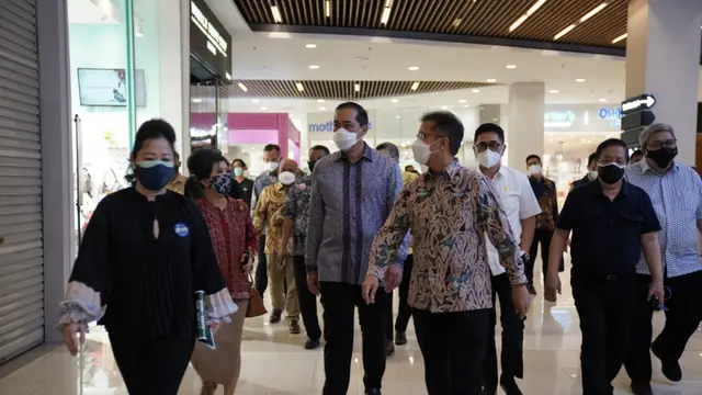 Menteri Perdagangan Muhammad Lutfi meninjau uji coba pengoperasian di Mal Casablanca, Jakarta. Dok Kemendag