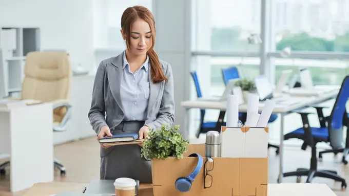 Ilustrasi resign, pindah kerja