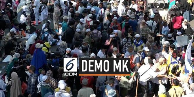 VIDEO: Suasana Terkini Demo Sidang Putusan MK