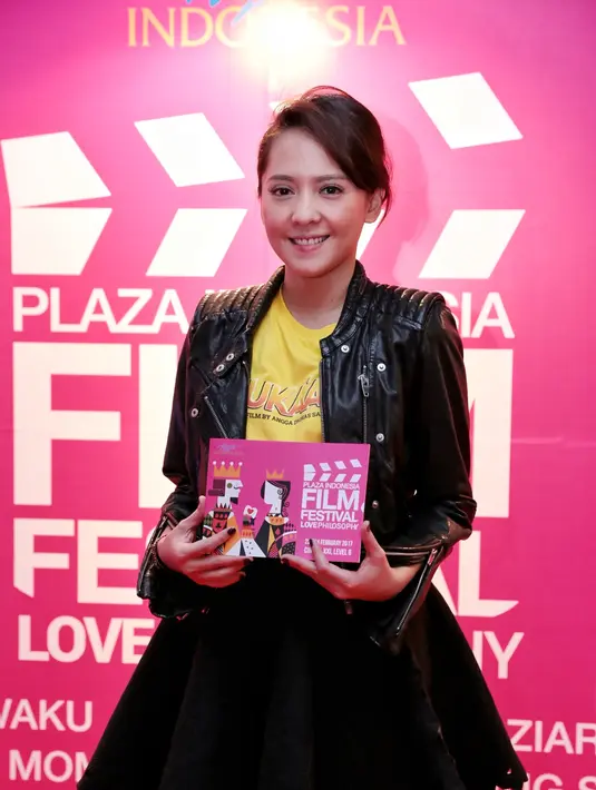 “Inti permasalahan bercampur aduk, masalah mertua, bayaran rumah sakit dan puncaknya sampai anaknya brojol," papar Lala Karmela. (Adrian Putra/Bintang.com)