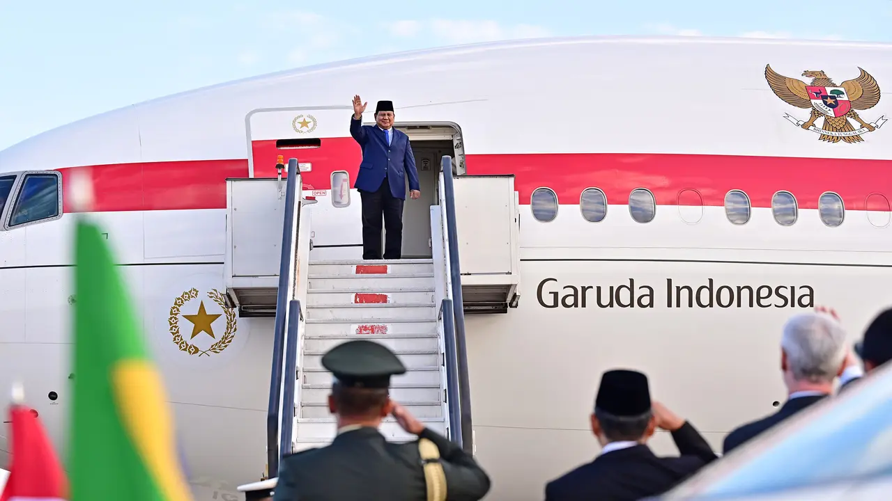 Presiden Prabowo Subianto bertolak meninggalkan Brasilia, usai menyelesaikan rangkaian kunjungan kenegaraan, Rabu, 9 Juli 2025.
