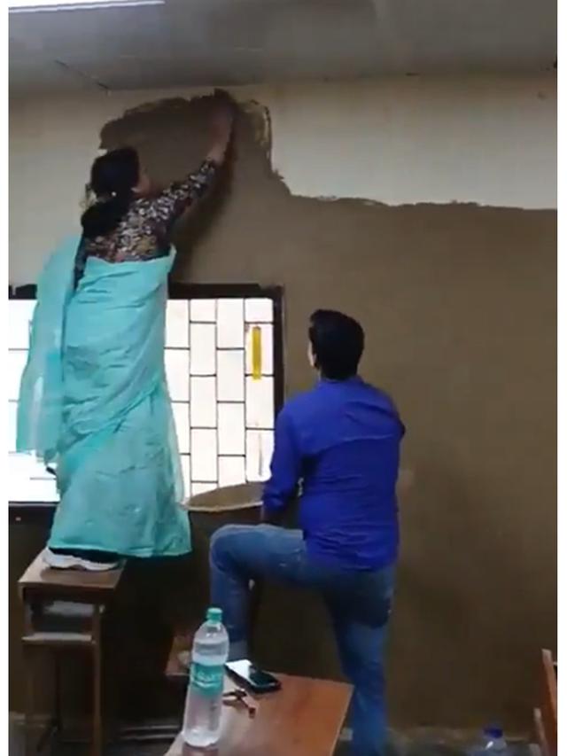 Viral Dosen di Delhi Plester Tembok Pakai Kotoran Sapi, Ketahui Manfaatnya