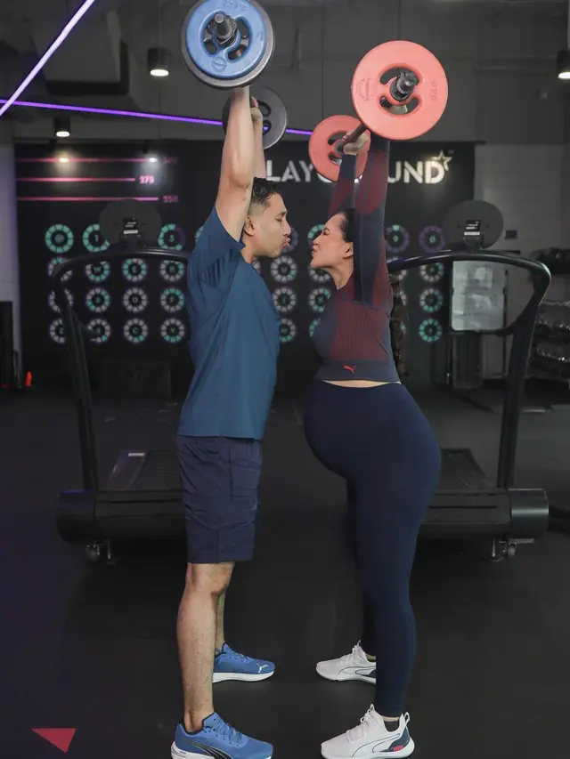 7 Maternity Shoot Corry Pamela di Kehamilan 9 Bulan Ini Tampil Sporty