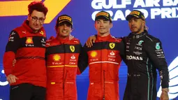 Ini adalah kemenangan perdana Leclerc sejak Seri Italia pada 2019, dan merupakan kemenangan perdana Mattia Binotto bersama Ferrari di F1 sejak Seri Singapura 2019 lewat Sebastian Vettel. (AFP/Guiseppe Cacace)