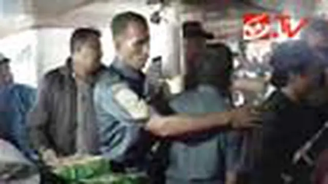Penumpang Tak Bertiket Dipaksa Turun