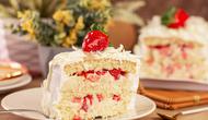 Strawberry cake recipes you should try at home. (Photo: Léo Roza/Unsplash)