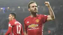 Juan Mata berhasil memecahkan rekor pembelian termahal Manchester United saat diboyong dari Chelesa pada Januari 2014 lalu. Gelandang berjuluk El Mago itu sejauh ini telah mempersembahkan gelar Piala FA, Liga Europa, Piala Liga, dan Community Shield. (AFP/Ben Stansall)